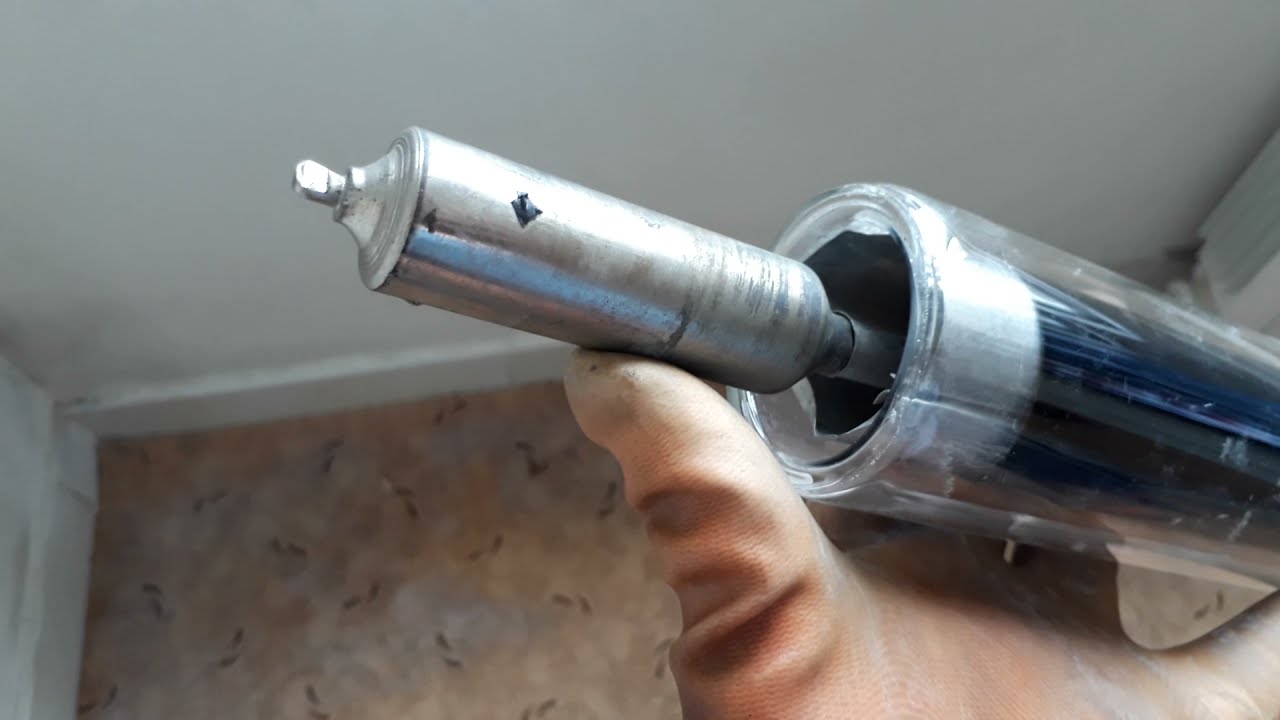 Heat pipe evacuated tube solar collector