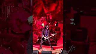 Watch Gilby Clarke Under The Gun video