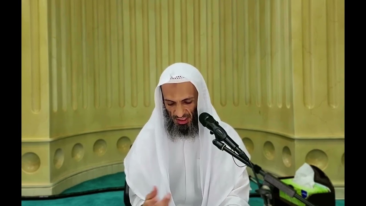 كان النبي ﷺ إذا نزل المطر حسر عن ثوبه، فما معنى ذلك؟ | الشيخ خالد إسماعيل
