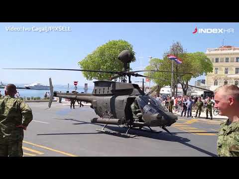Vojni helikopter sletio na Rivu