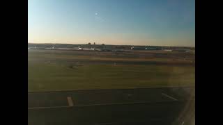 United Airlines 777-200ER final approach and touchdown at Newark EWR from IAH in Sept 2010 VINTAGE!