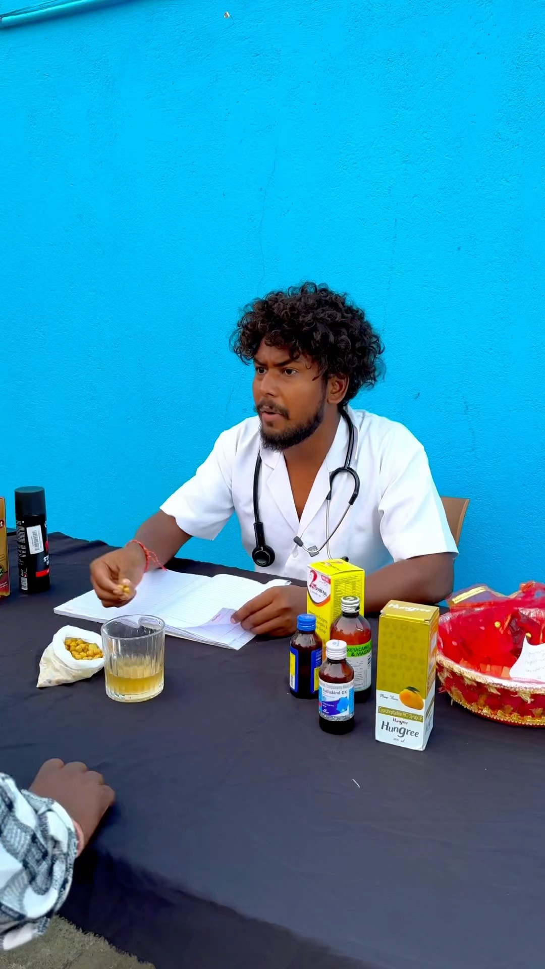 डॉक्टर के साथ Prank ?? #comedy #realfools #vikramcomedyvideo #vikramfunnyvideo #doctor
