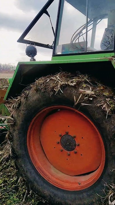 Орање припрема за сетву кукуруза #село #трактор #oranje Србија богатих ...
