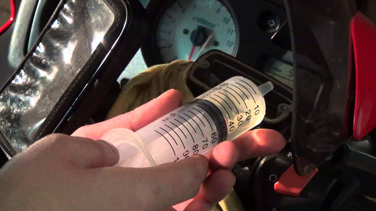 Wymiana płynu hamulcowego cz2