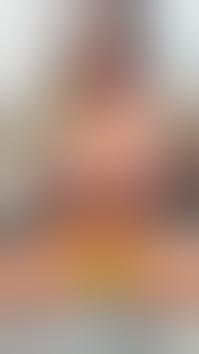 What’s one thing that can instantly make your day better? ☀️