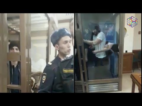 В Мосгорсуде вскрыли вены в знак протеста