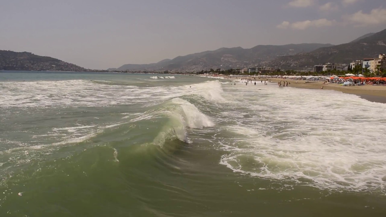 Погода в аланье вода в море. Черное море Алания. Мутная вода моря Аланья. Плиты в море в Алании. Какая сейчас температура Средиземного моря в Турции Аланья.