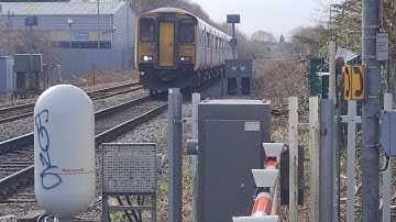 Halscott Level Crossing class 158 and 2x 150