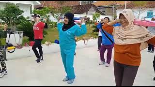 Download Lagu senam handuk lansia MP3