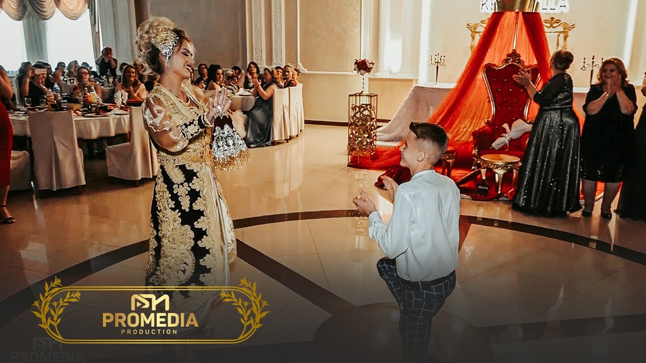 Motra e Vllau Në Mes Emocione Të Paharruara Nga Kanagjegji Erblindës