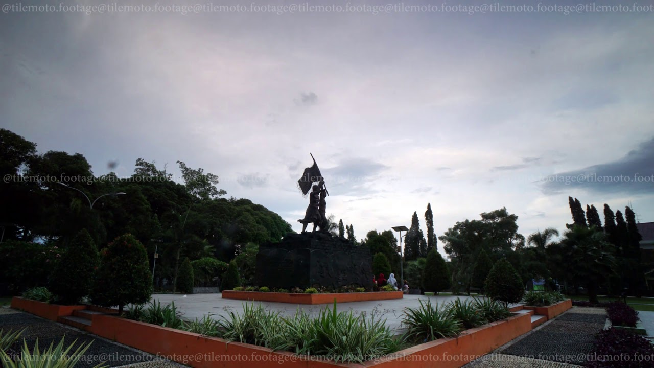 timelapse Alun alun Kota  tasikmalaya Jawa  Barat  Indonesia 