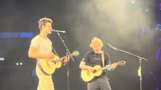 Theres Nothing Holdin Me Back  Shawn Mendes U0026 Ed Sheeran  Toronto 170623