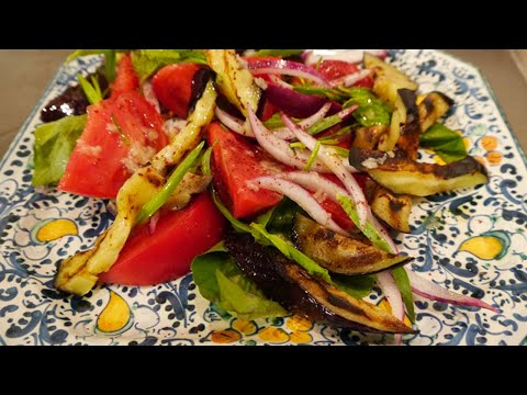 Видео рецепт Салат из баклажанов с помидорами