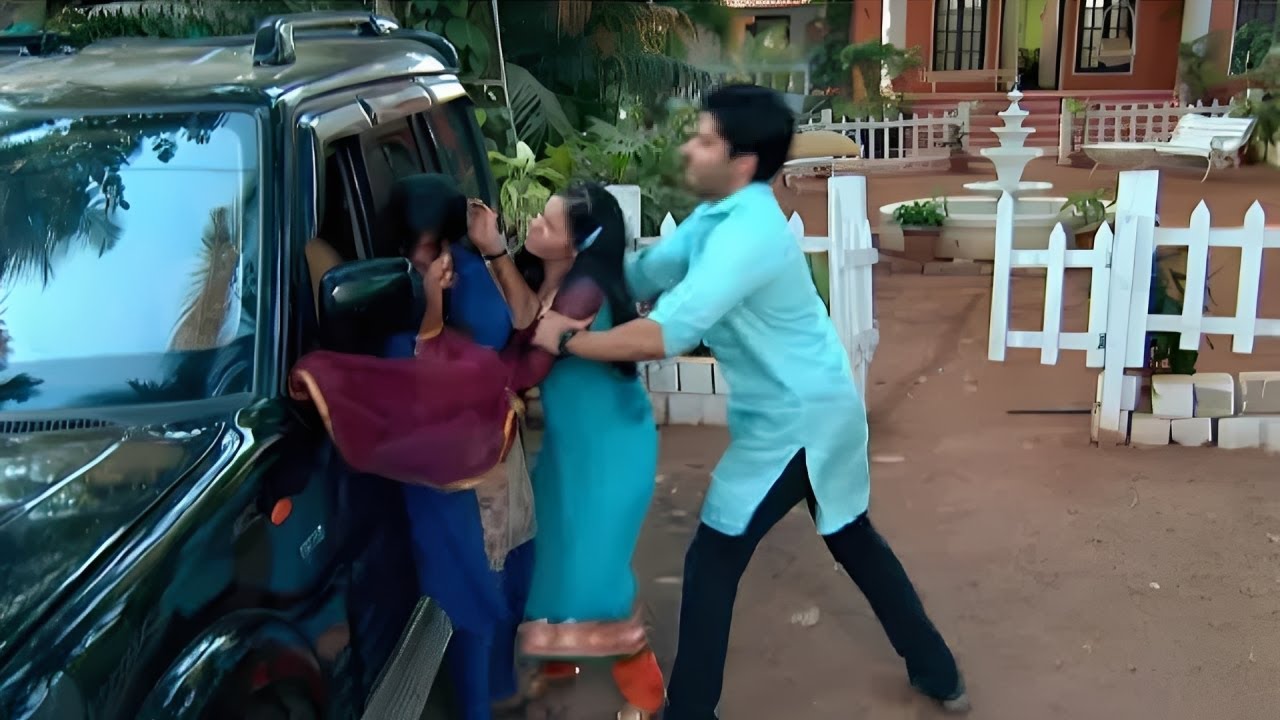 बीच सड़क पर हुआ हंगामा ! पिंटू जी ने मारा पिंकी को ज़ोरदार थप्पड़ ! Afsar Bitiya | Drama Scene