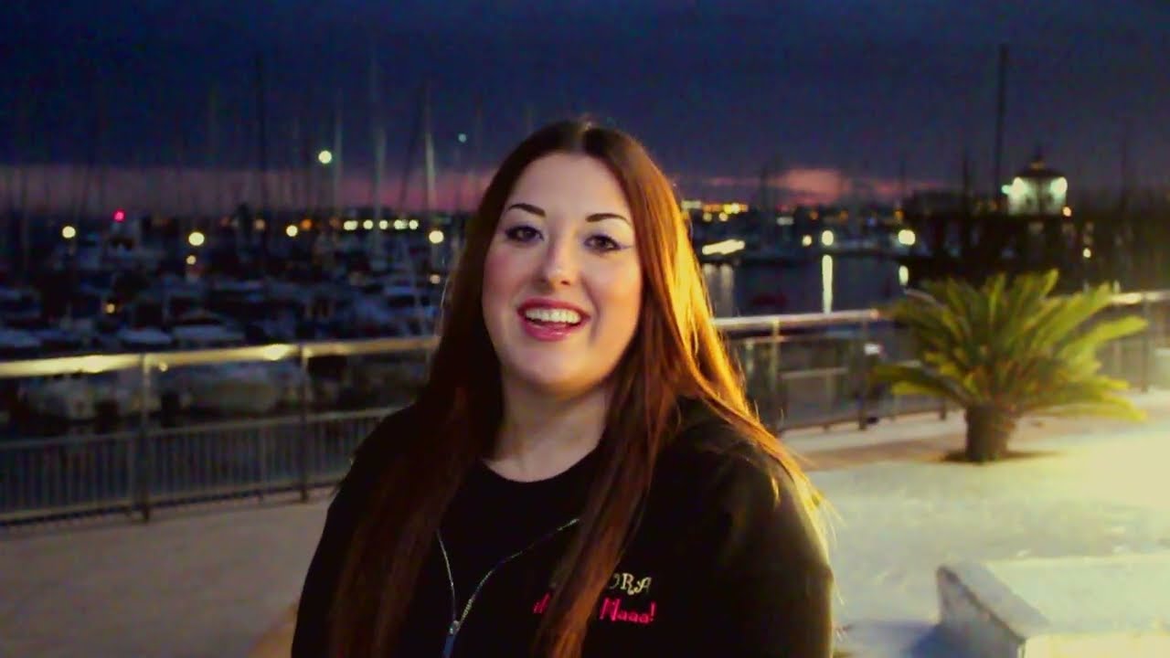 Laura Alberca, candidata a Reina Adulta Carnaval de Torrevieja 2024, por la comparsa No Ni Na