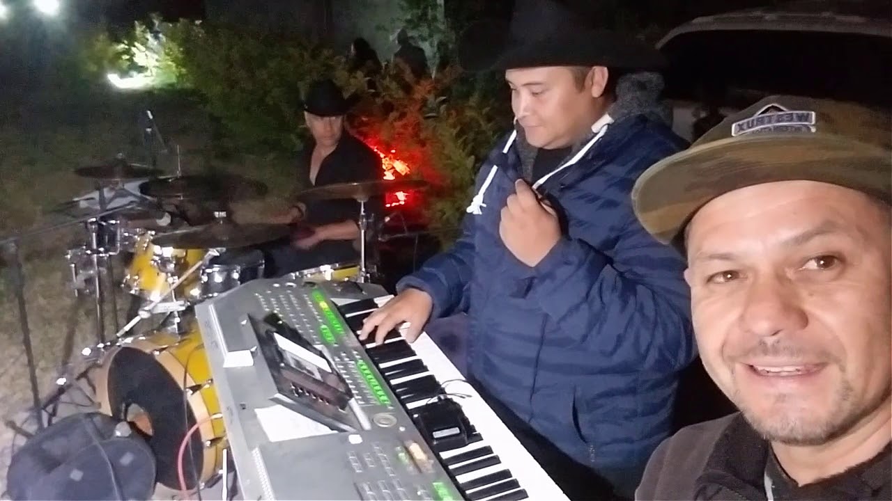 De Musicos Poetas Y Locos Todos Tenemos Un Poco www.youtube.com