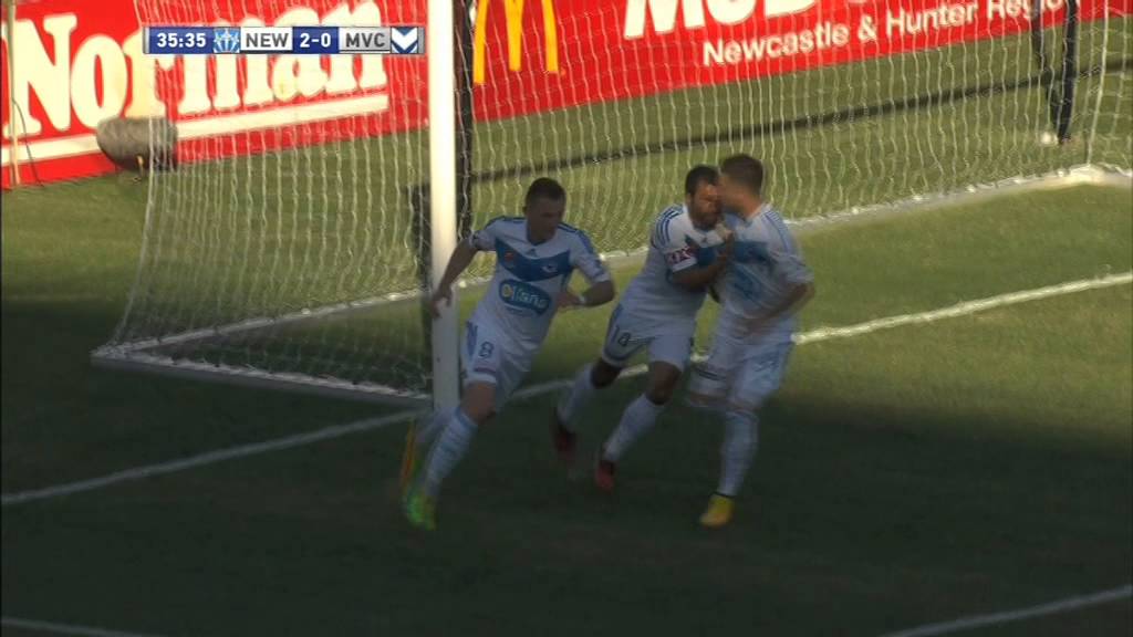 Newcastle Jets vs Melbourne Victory: Hyundai A-League 2014/15 (Round 5)