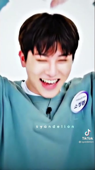 perfect body with a perfect smile, SO JUNGHWAN 🥰