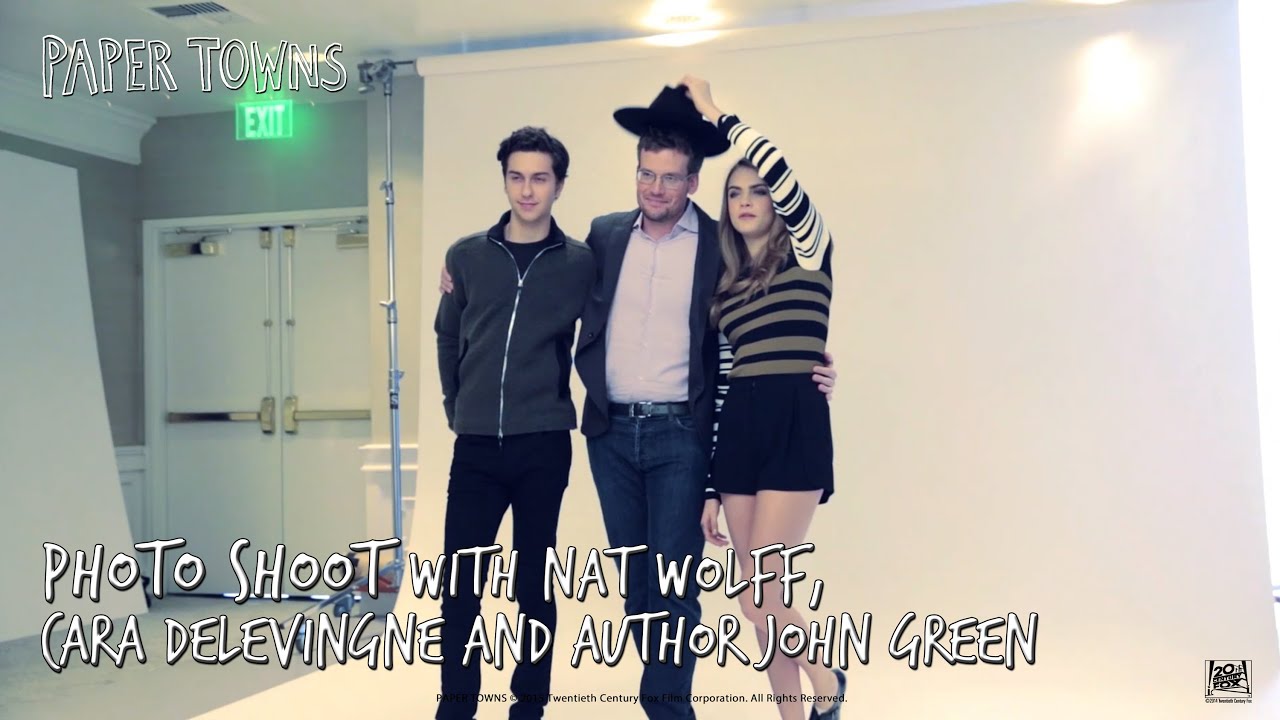 Paper Towns ['Cast Photo Shoot' Featurette in HD (1080p)]