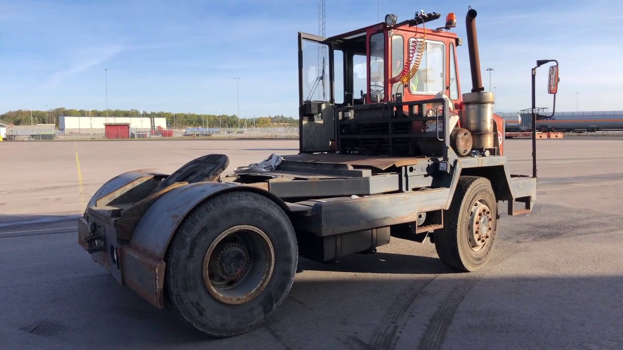 Köp Terminaltraktor Bollnäs BT 30T på Klaravik
