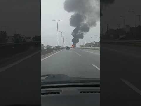 Φωτιά σε βανάκι στην Ε.Ο. Θεσσαλονίκης - Μουδανιών