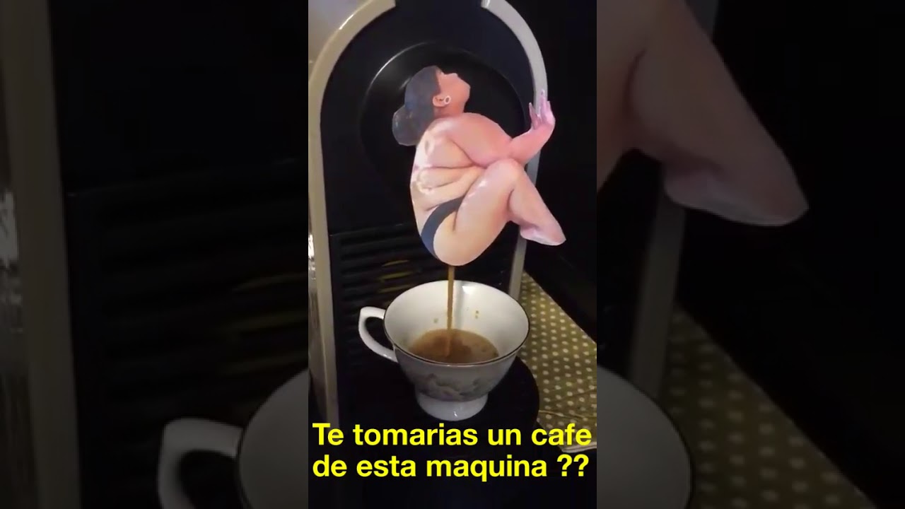 Mujer cagando Mujer cagando