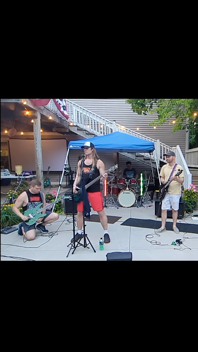 Always feels good playing #sepultura songs - this is Territory! #metal #band #guitar #drums #bass