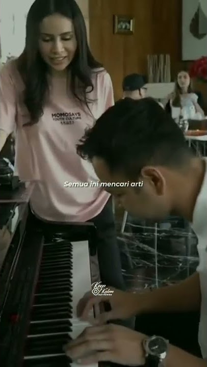 Story WA Momo Geisha cobalah megerti