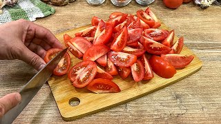 Боже, как вкусно! Я всегда буду так готовить! Просто нарежьте помидоры дольками🍅! Вкусные Помидоры!