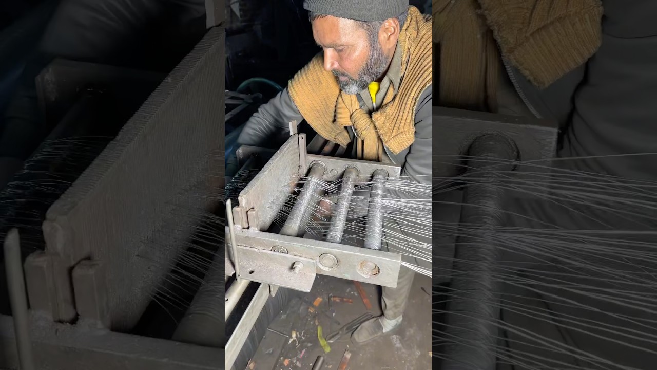 How to Efficiently Make Iron Wire Mesh with a Machine 