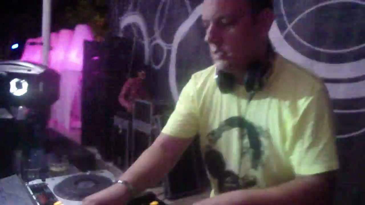 Dj Zet & Raymond DeLavega - Live @ Disco Ring (Costinesti 2010)