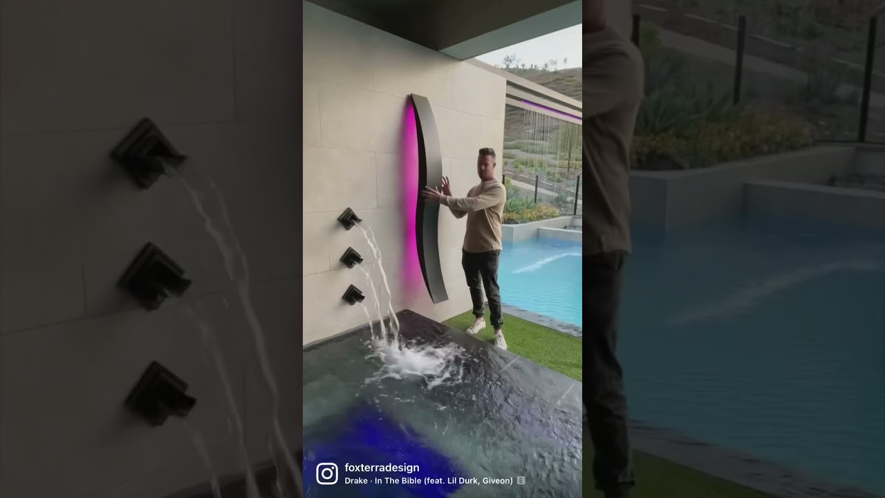 This sculpture piece makes a statement! 😲 