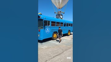 Fortnite Battle Bus vs Fortnite Battle Bus! 🚎💥