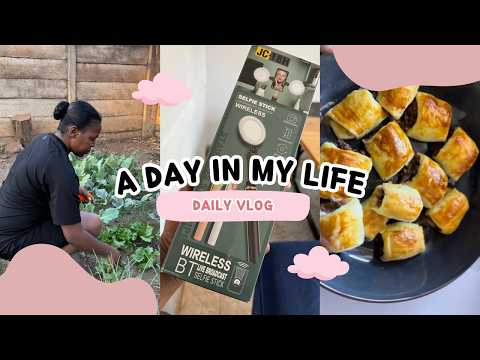 A Rest Day At Home Ordering A New Tripod From Zim Gadgets Making Sausage Rolls Garden Update