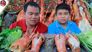 กุ้งมังกรตัวใหญ่ๆ น้ำจิ้มตำมือรสเด็ด ซาซิมิหวานๆ นึ่งเนื้อแน่นๆ แซ่บจ้วดคักอิหลี