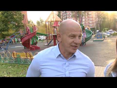 Мячом попали по машине