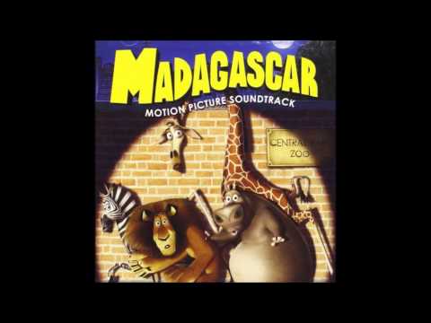 Madagascar Soundtrack 10 The Foosa Attack - Heitor Pereira