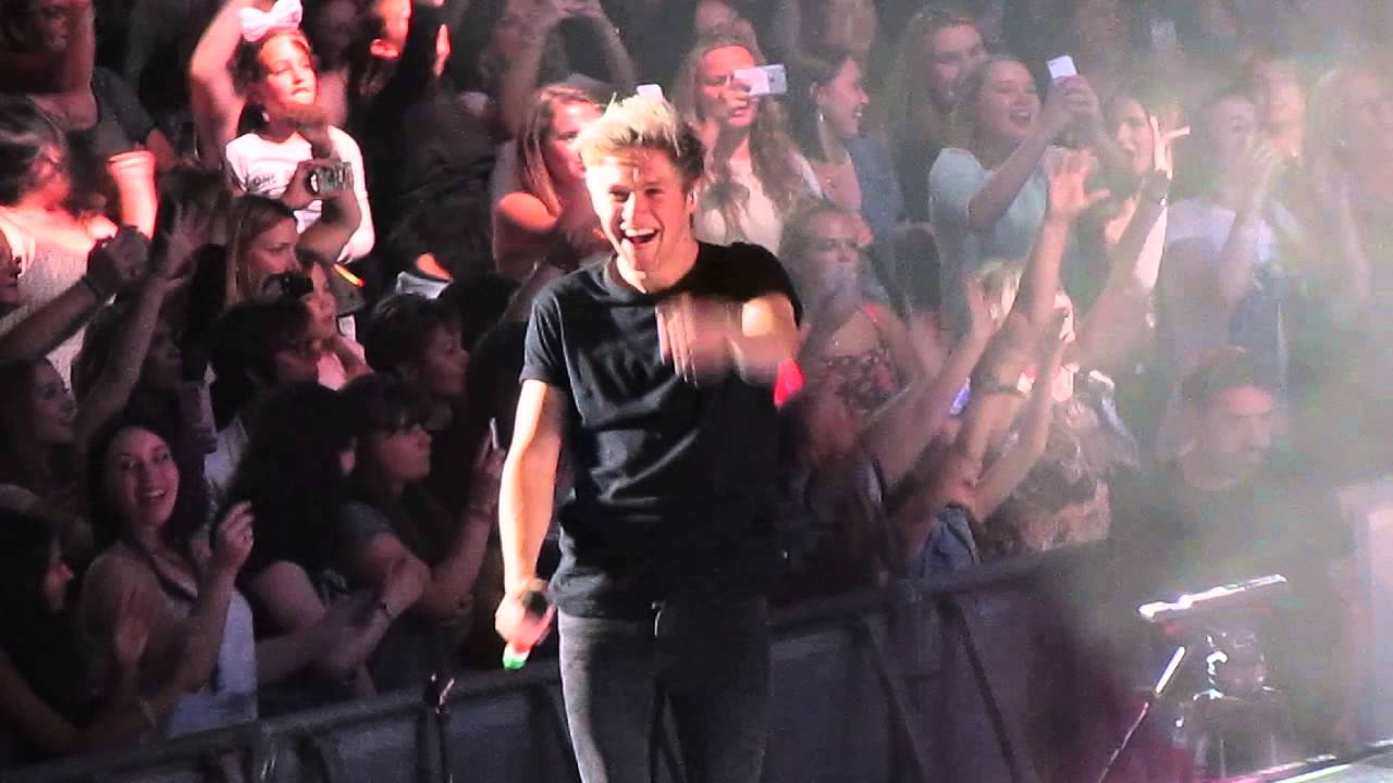 One Direction 'Act My Age' London 26/09/15