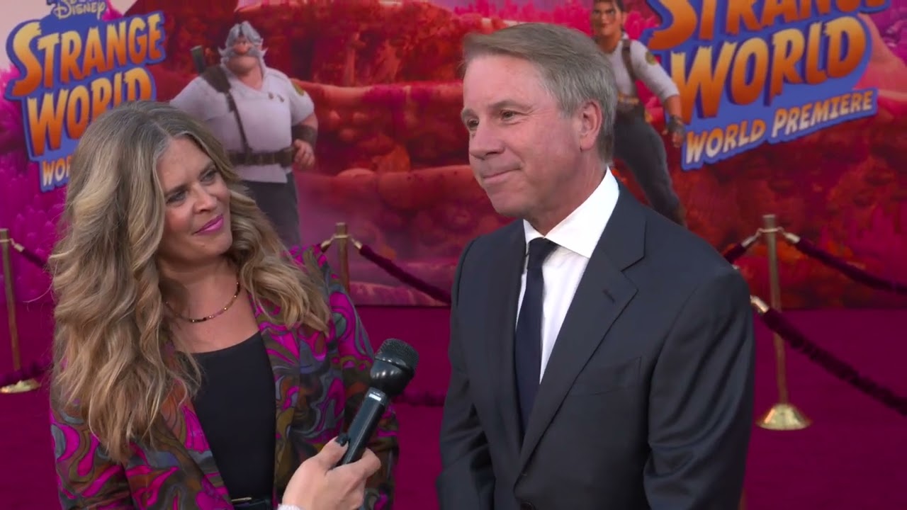 Strange World Los Angeles World Premiere - itw Jennifer Lee and Clark Spencer (Official Video)