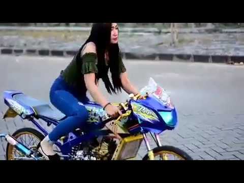 Story wa cewek cantik naik motor ninja