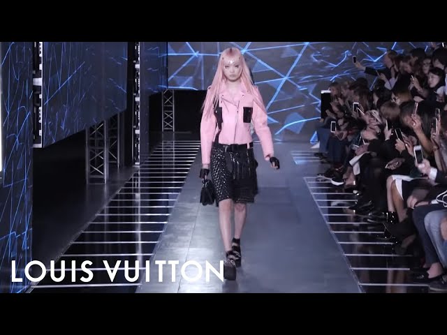 Louis Vuitton Spring 2016 Ready-to-Wear Fashion Show Details