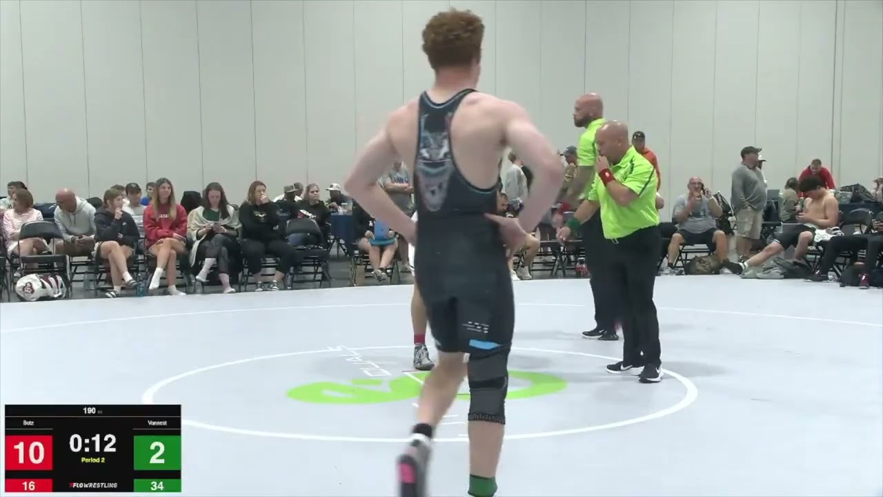 215 фунтов Макс Конопк, Комиссия по делам неизвестных, не связанных