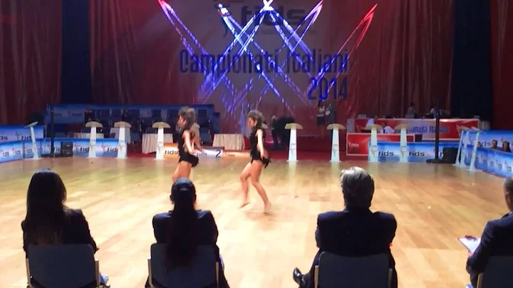 Caribbean Show Dance - Quimbara - Sara e Serena Ma...