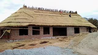 How To Build Thatch Roof Structures In Zimbabwe Part2 For More Call Or App 0773974777 Or 0772389998