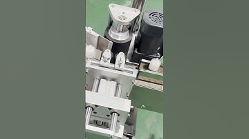 Sticker labeling machine for chubby gorilla bottle