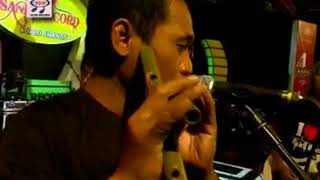 Download lagu No vocal Sapu tangan Merah