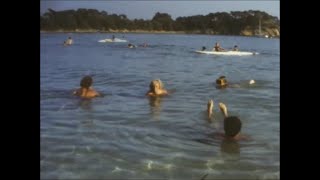 La Plage de l'Estagnol à l'été 1982 film super 8 sonore de la famille CHATILLON