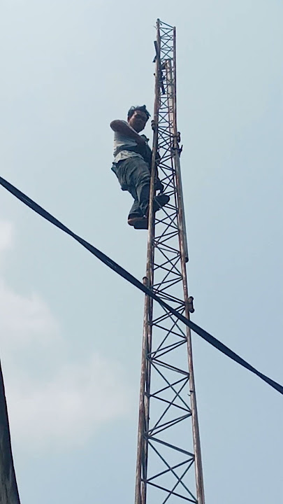 TOWER DI BONGKAR ANTENA SUDAH TURUN SEMUANYA, TENTARA LANGIT BERAKSI