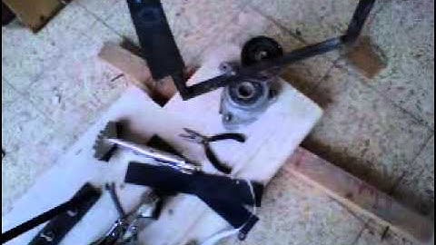 home made stringing machine   شد مضرب التنس باله صنعت في البيت