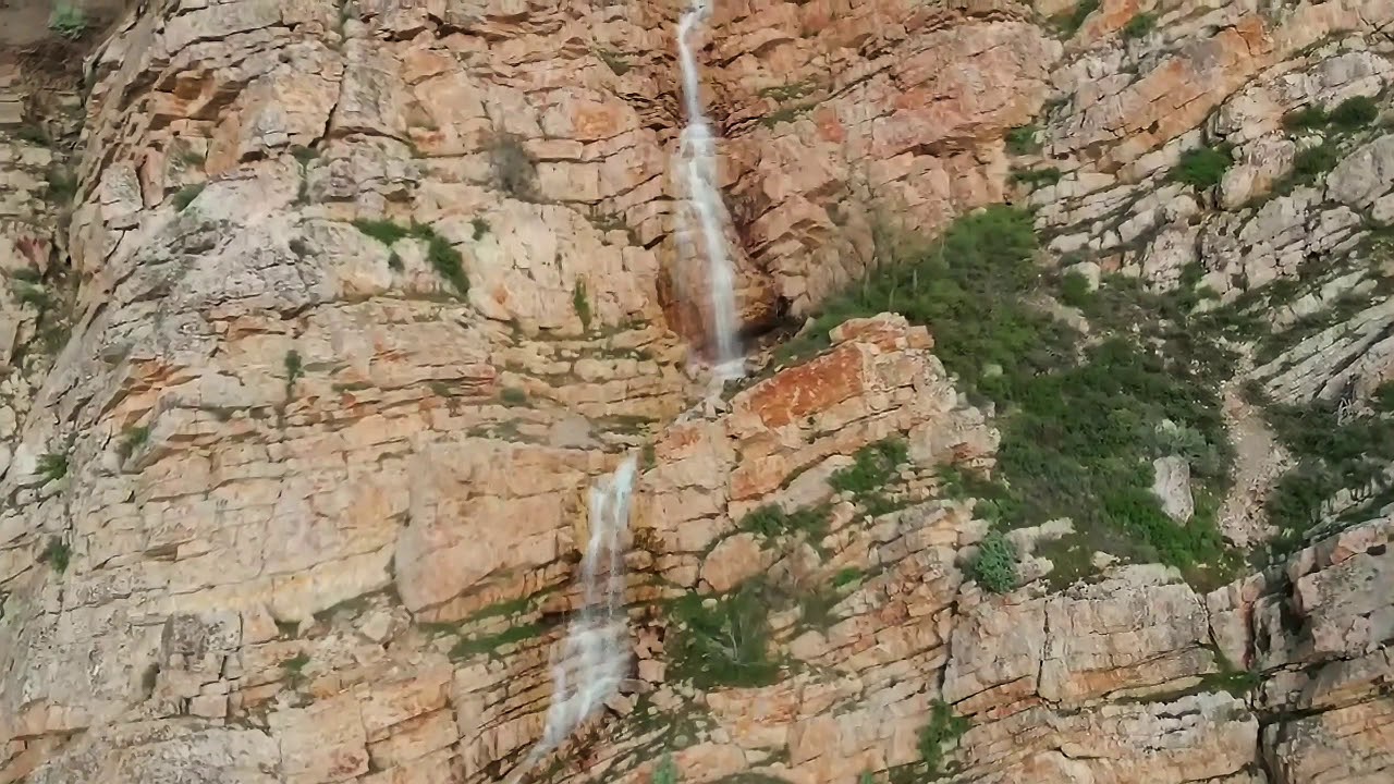 💦 Rocky Mountain Waterfall - Rise To The Top 🌲
